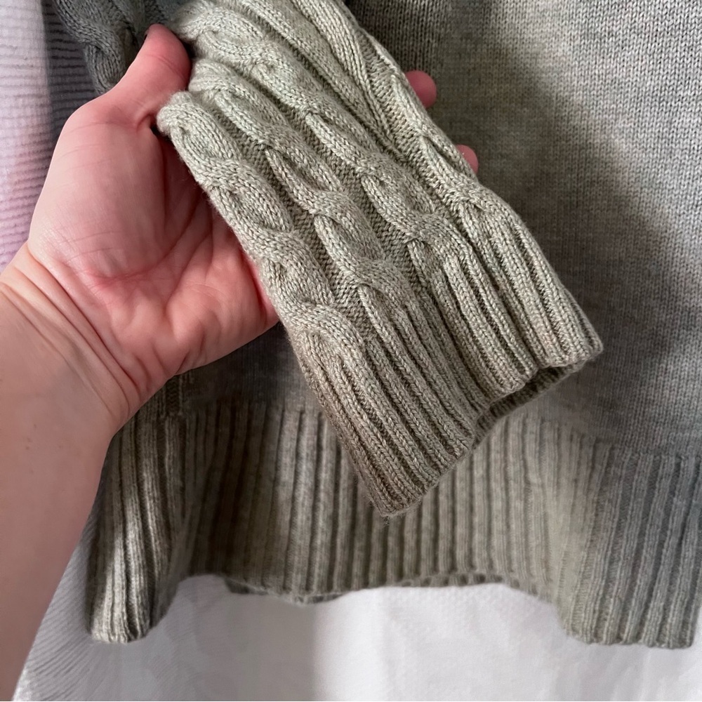 Alashan Wool and Cashmere Blend Fisherman Turtleneck in Sage Green size Large - Picture 10 of 15